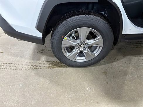 New 2025 Toyota RAV4 XLE image 18