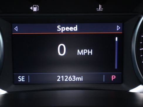 Used 2024 Chevrolet Blazer LT w/ Convenience Package FWD image 4