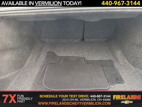 Used 2022 Chrysler 300 Touring w/ Sport Appearance Package image 44