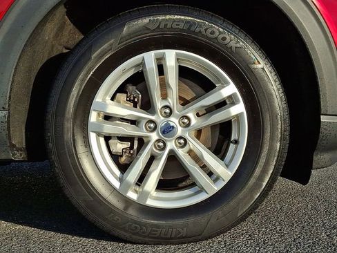 Used 2022 Ford Explorer XLT w/ Equipment Group 202A image 11