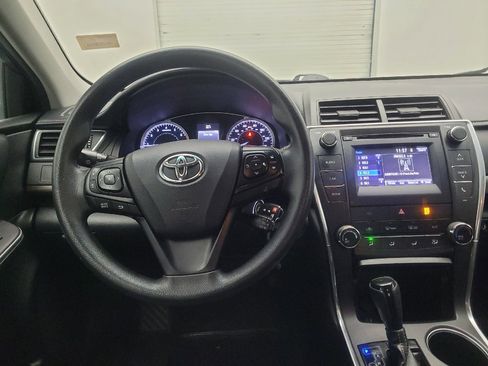 Used 2017 Toyota Camry LE FWD image 22