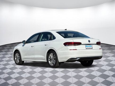 Used 2020 Volkswagen Passat 2.0T SE image 3