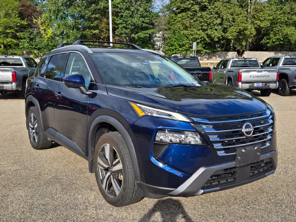 Used 2024 Nissan Rogue SL w/ SL Premium Package AWD/4WD image 8