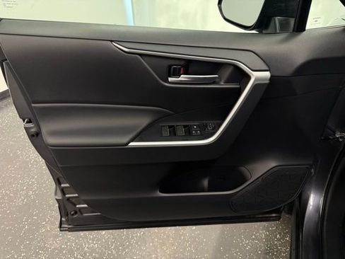 Certified 2025 Toyota RAV4 SE w/ Convenience Package image 9