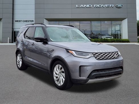 Certified 2024 Land Rover Discovery S image 2