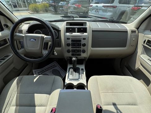 Used 2010 Ford Escape XLT AWD/4WD image 15