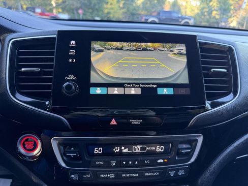 Used 2019 Honda Pilot Touring image 37