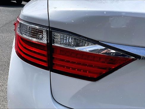 Used 2013 Lexus ES 350 w/ Premium Pkg image 27