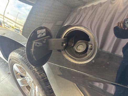 Used 2017 Chevrolet Tahoe Premier image 11