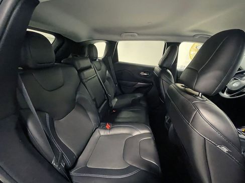 Used 2019 Jeep Cherokee Latitude Plus image 21