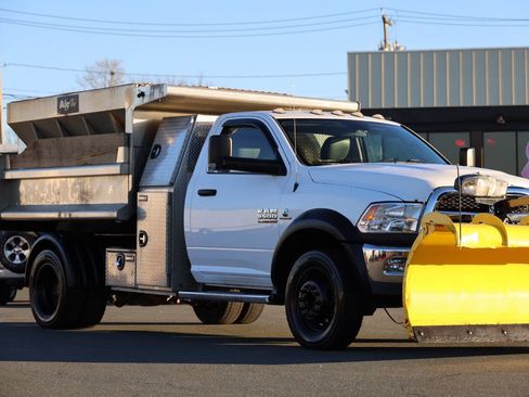 Used 2017 RAM 5500 Tradesman w/ Power & Remote Entry Group image 11