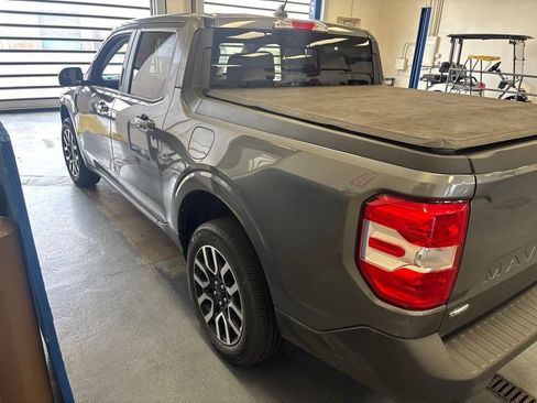 Used 2023 Ford Maverick Lariat FWD image 7