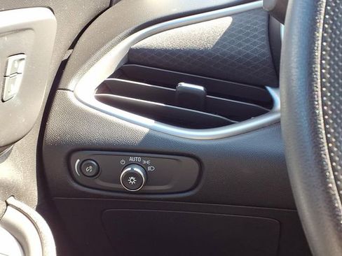 Used 2024 Chevrolet Malibu LT FWD image 18