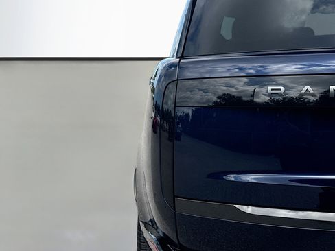 Used 2023 Land Rover Range Rover Long Wheelbase Autobiography AWD/4WD image 10