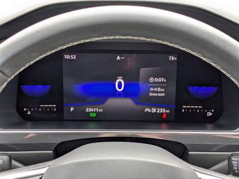 Used 2023 Volkswagen Tiguan SE R-Line image 21