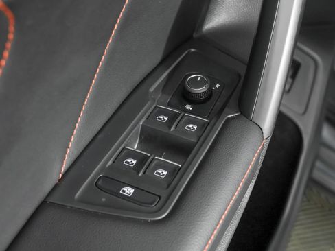 Used 2024 Volkswagen Tiguan Wolfsburg Edition FWD image 33