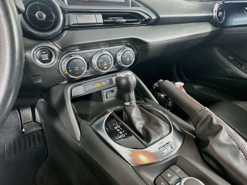Used 2017 MAZDA MX-5 Miata Grand Touring RWD image 24