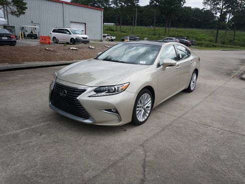 Used 2018 Lexus ES 350 w/ Luxury Package w/Wood Trim FWD image 23