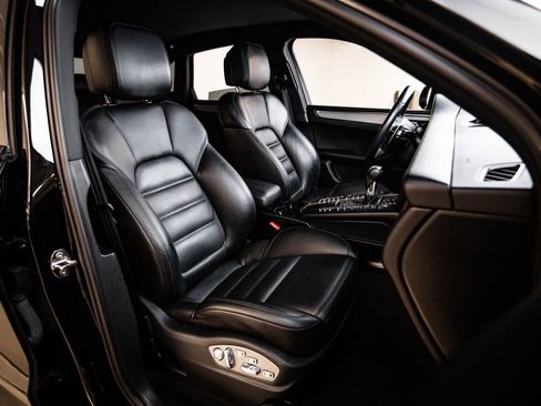 Certified 2016 Porsche Macan S AWD/4WD image 29