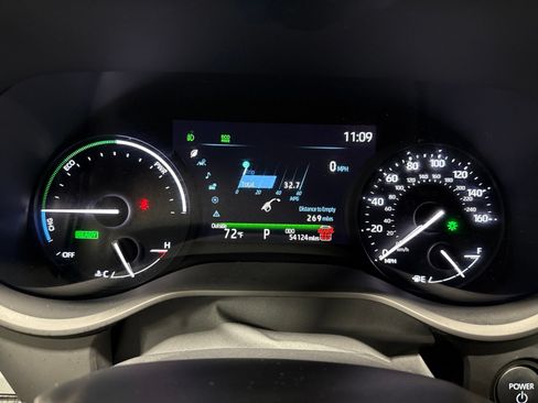 Used 2025 Toyota Sienna XLE FWD image 27