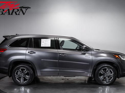 Used 2019 Toyota Highlander Limited Platinum AWD/4WD image 6