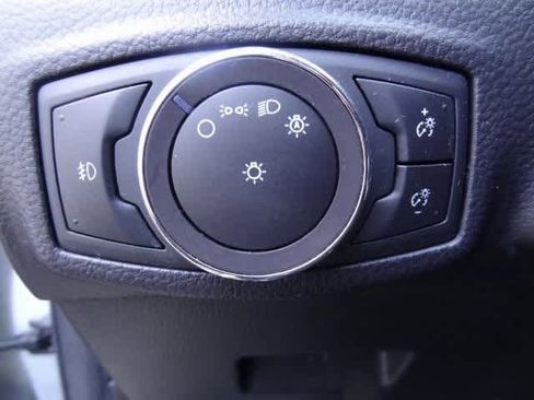 Certified 2019 Ford Ranger Lariat w/ Equipment Group 501A Mid image 18