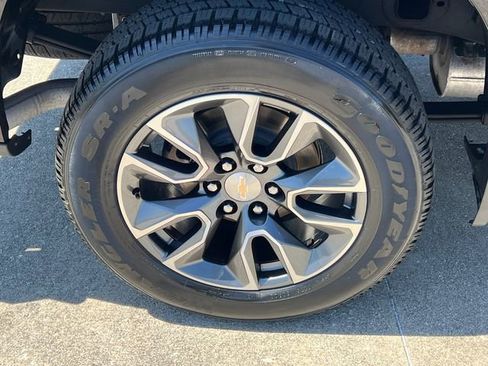 Used 2024 Chevrolet Silverado 1500 LT image 18