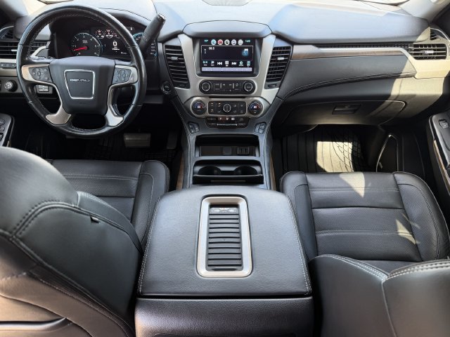 Used 2020 GMC Yukon Denali w/ Denali Ultimate Package RWD image 10