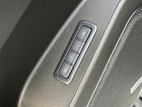 Used 2019 GMC Yukon SLT w/ Open Road Package image 30