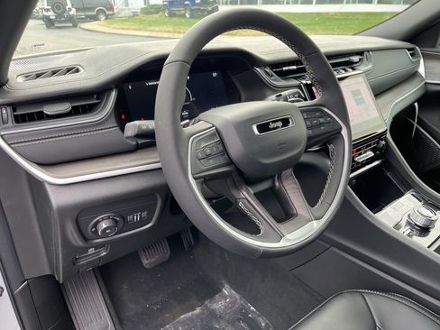 New 2025 Jeep Grand Cherokee L Limited w/ Black Appearance Package image 3