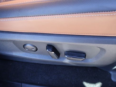 Used 2024 Nissan Pathfinder Platinum w/ Cargo Package image 38