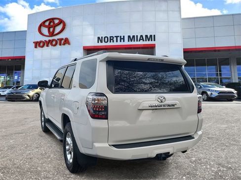 Used 2020 Toyota 4Runner SR5 image 3