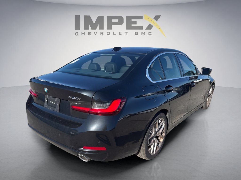 Used 2025 BMW 330i Sedan RWD image 5