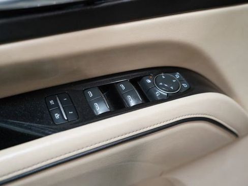 Used 2021 Cadillac Escalade Premium Luxury w/ Performance Package AWD/4WD image 16