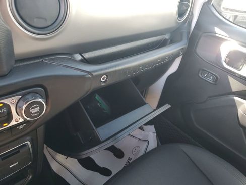 Used 2021 Jeep Wrangler Unlimited Sport image 48