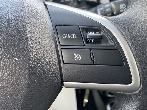 Used 2019 Mitsubishi Outlander ES image 23