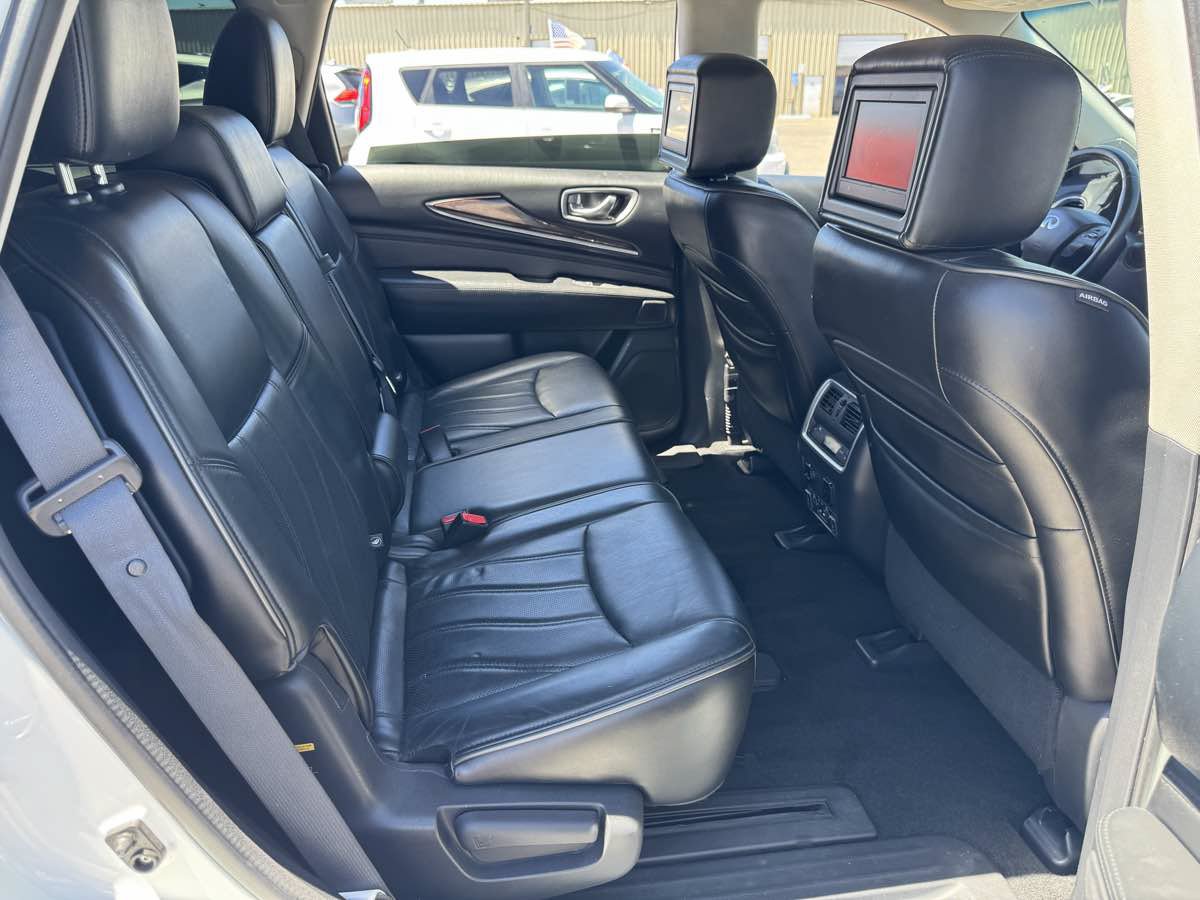 Used 2015 INFINITI QX60 Luxe w/ Deluxe Touring Package AWD/4WD image 19