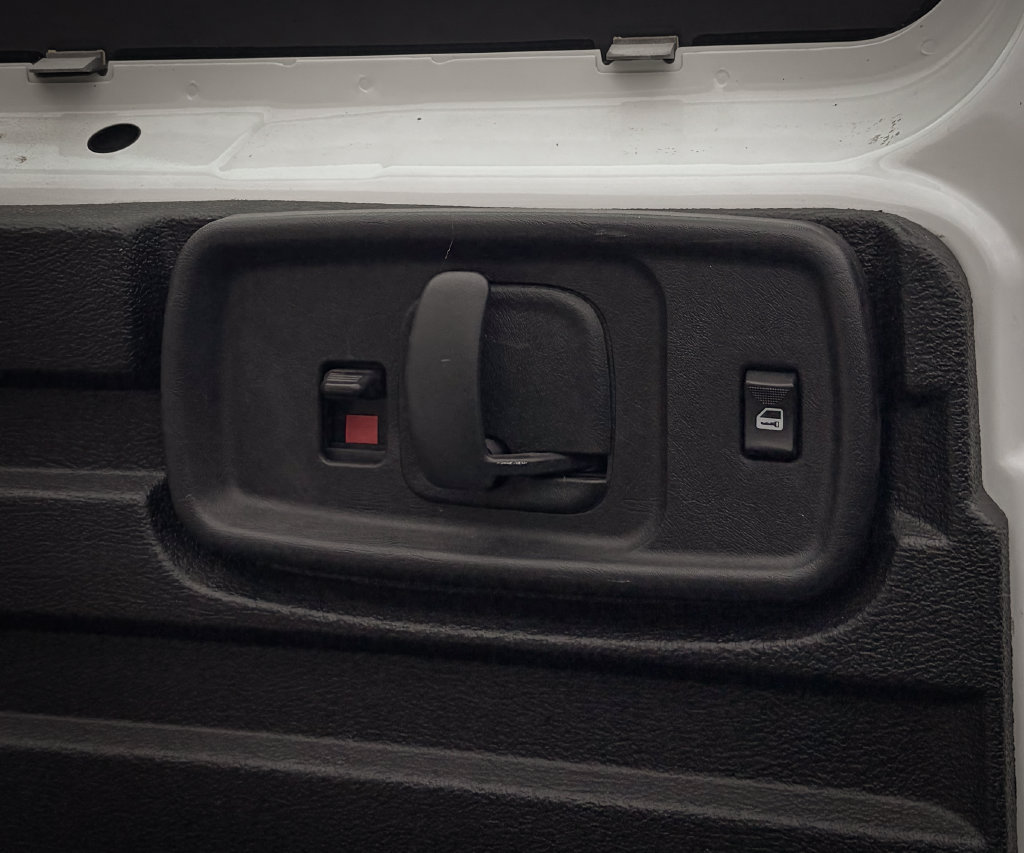 Used 2019 Chevrolet Express 2500 w/ Driver Convenience Package RWD image 24