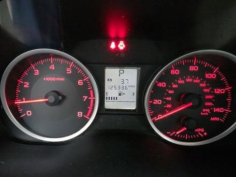 Used 2014 Subaru Crosstrek 2.0i Premium image 12