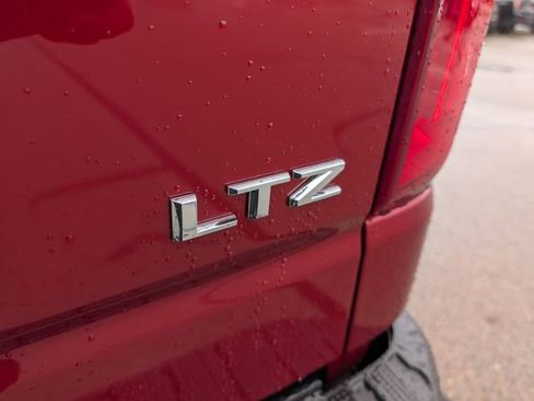 Used 2023 Chevrolet Silverado 1500 LTZ AWD/4WD image 30