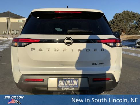 New 2026 Nissan Pathfinder SL w/ SL Premium Package image 4
