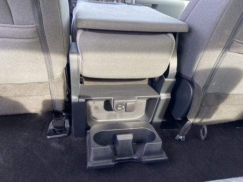 Used 2023 Ford F150 XLT image 45