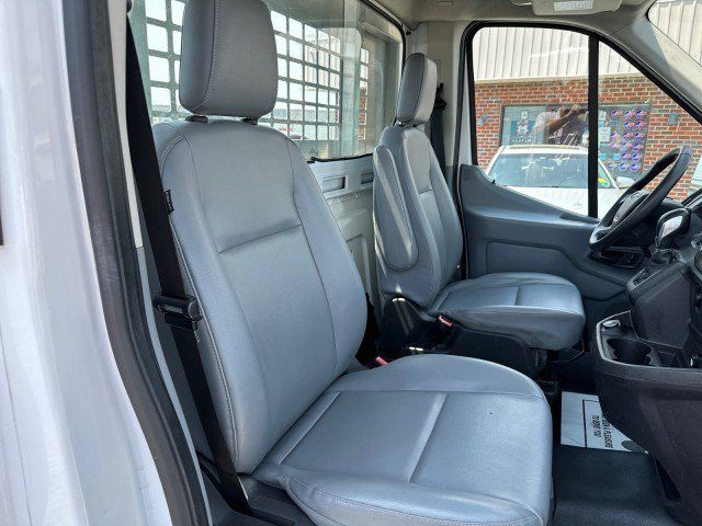 Used 2018 Ford Transit 250 138 RWD image 26