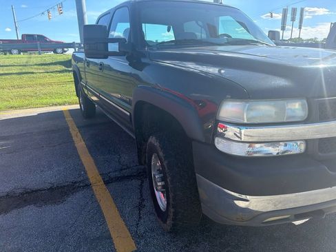Used 2001 Chevrolet Silverado 2500 LT w/ Off-Road Skid Plate Pkg AWD/4WD image 3