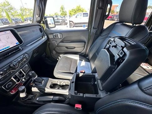 Used 2024 Jeep Wrangler Unlimited Rubicon 4xe AWD/4WD image 25