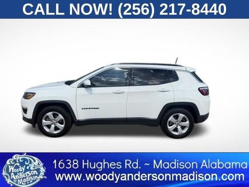 Used 2019 Jeep Compass Latitude w/ Popular Equipment Group FWD image 3