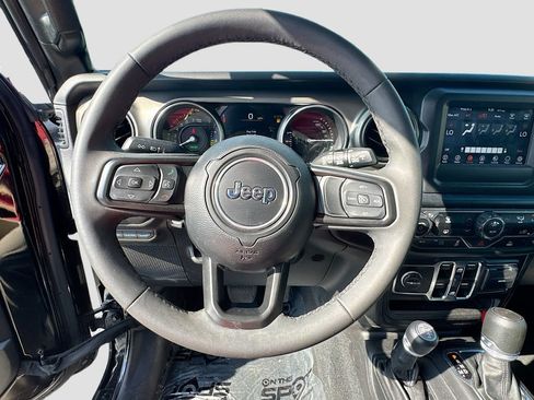 Used 2023 Jeep Wrangler Unlimited AWD/4WD image 12