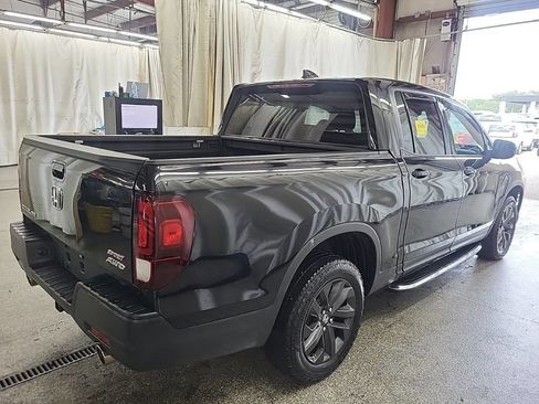 Used 2023 Honda Ridgeline Sport image 11