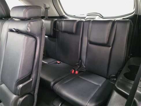 Used 2017 Toyota Highlander Limited Platinum image 37