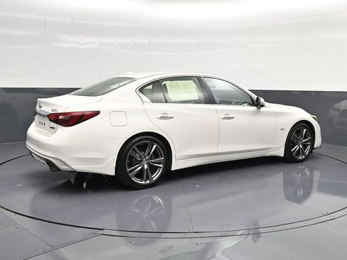Used 2019 INFINITI Q50 Signature Edition w/ Cargo Package (L96) RWD image 3